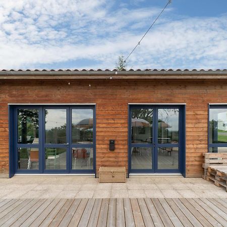 Camping Le Mont Libre - Cottage & Espace Nature - Gannat Buitenkant foto