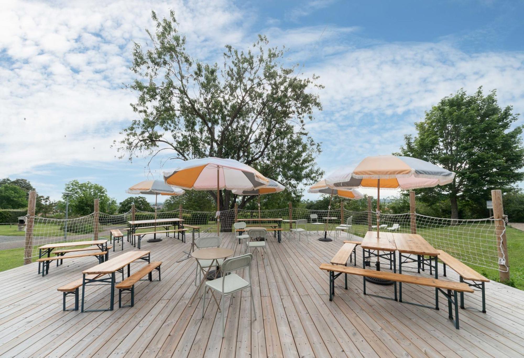 Camping Le Mont Libre - Cottage & Espace Nature - Gannat Buitenkant foto